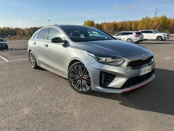 Kia Proceed