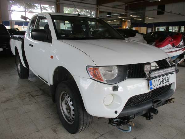 Mitsubishi L200