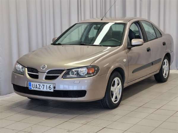 Nissan Almera