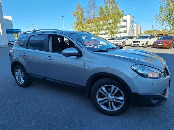 Nissan Qashqai+2