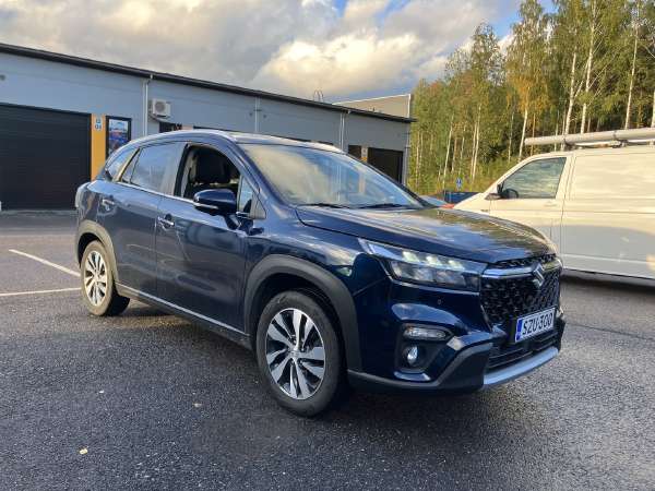 SUZUKI S-CROSS