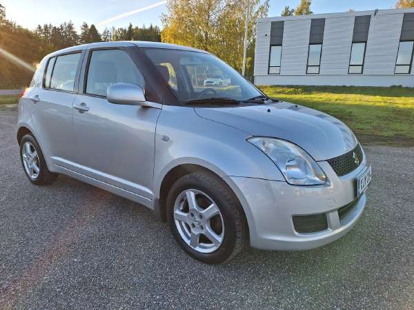 SUZUKI SWIFT