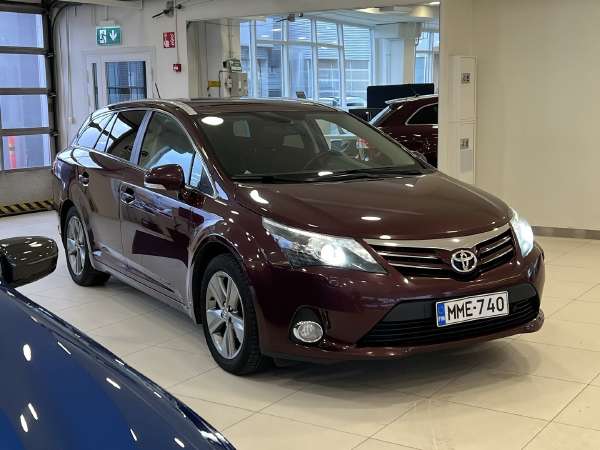 TOYOTA AVENSIS