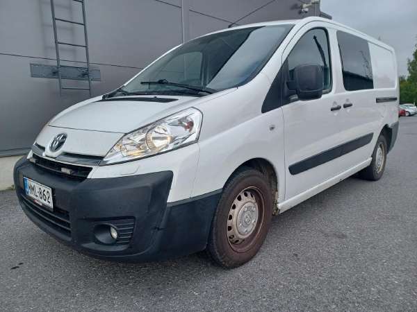 TOYOTA PROACE