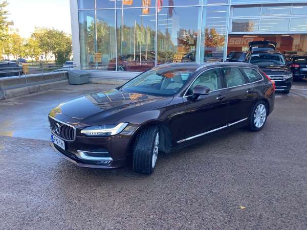 Volvo V90