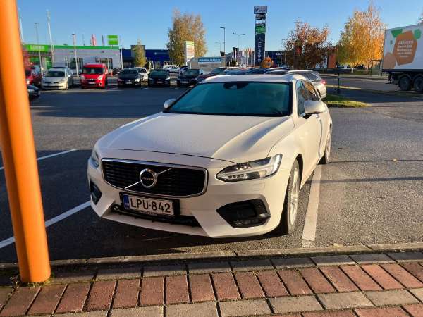 Volvo V90