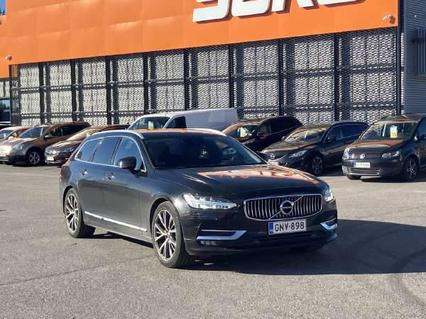 Volvo V90