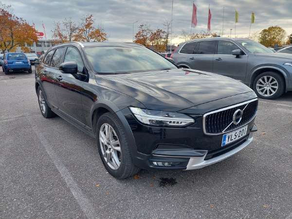 Volvo V90 Cross Country